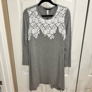 Kensie Gray Dress with White Lace Accent M